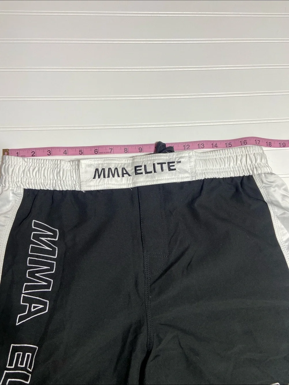 MMA Elite Men's Large Fight Shorts Black &‎ White Baggy Y2K Streetwear